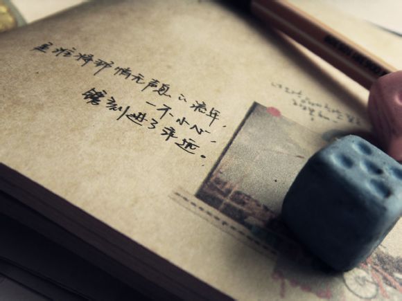 白色西装配什么领带